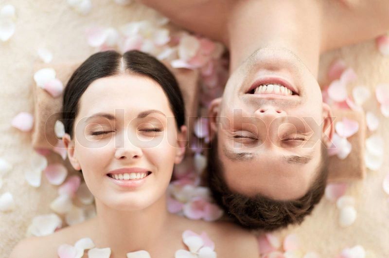 Deciphering the Purpose and Advantages of Couples Massage